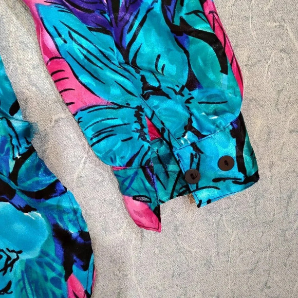 Alia Women's Blue/Pink/Purple Long Sleeve Button Up  Blouse in Size Medium - Picture 4 of 9